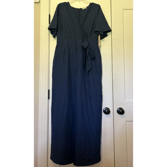 NWT Kiyonna Size XL Navy Charisma Crepe Jumpsuit Blue Romper Wide Leg Pant Vneck - Picture 4 of 8